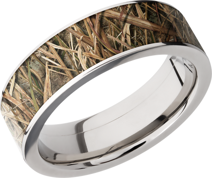 Titanium 7mm flat band with a 6mm inlay of Mossy Oak SG Blades Camo