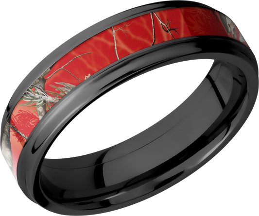 Zirconium 6mm flat band with grooved edges and a 3mm inlay of Realtree APC Red Camo