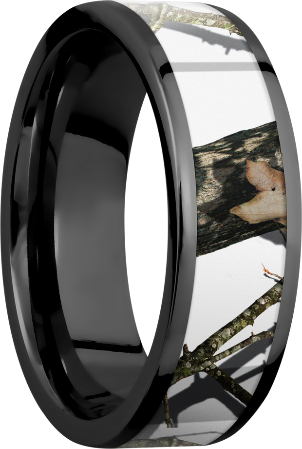 Cobalt chrome 7mm flat band with a 5mm inlay of Mossy Oak Winter Break Up Camo